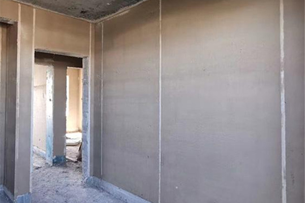 什么是機噴抹灰石膏的主要優點？